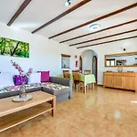 Guzman - Ismael Villa